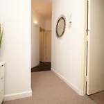 Willkommen In Unserem 2-schlafzimmer-apartment Fuer 5 Gaeste By Interhome *