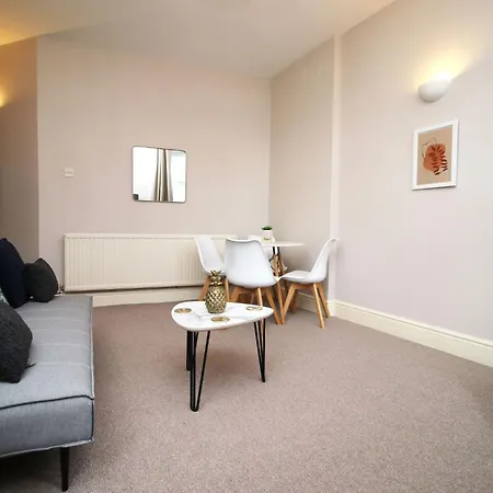 Willkommen In Unserem 2-schlafzimmer-apartment Fuer 5 Gaeste By Interhome Lägenhet