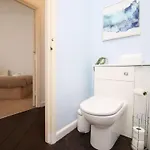 Willkommen In Unserem 2-schlafzimmer-apartment Fuer 5 Gaeste By Interhome * Bristol