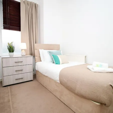 Willkommen In Unserem 2-schlafzimmer-apartment Fuer 5 Gaeste By Interhome Bristol