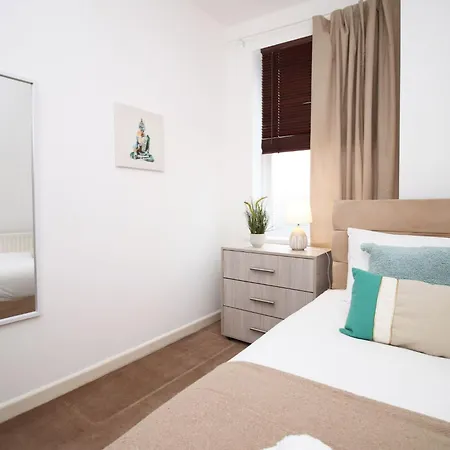 Willkommen In Unserem 2-schlafzimmer-apartment Fuer 5 Gaeste By Interhome 아파트