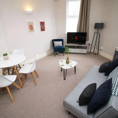 Willkommen In Unserem 2-schlafzimmer-apartment Fuer 5 Gaeste By Interhome 아파트