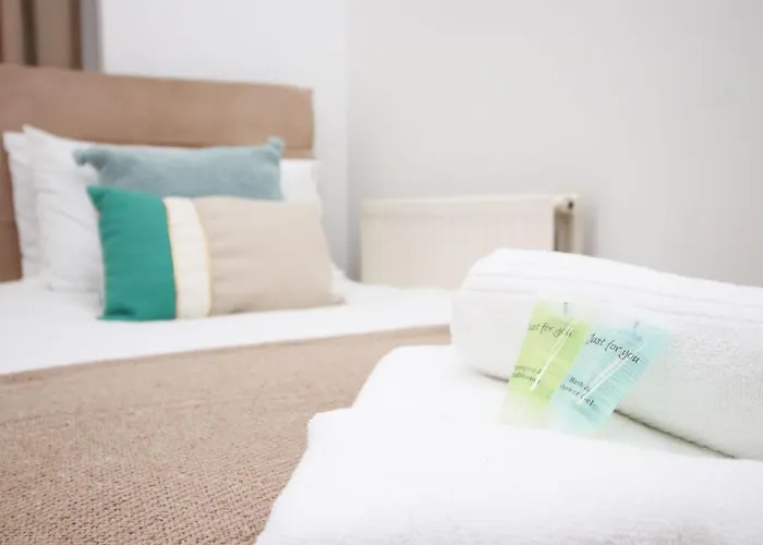 Willkommen In Unserem 2-schlafzimmer-apartment Fuer 5 Gaeste By Interhome Bristol