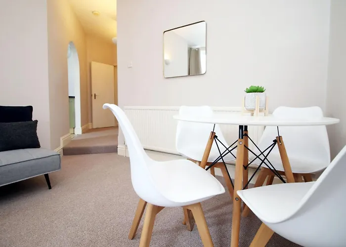 Willkommen In Unserem 2-schlafzimmer-apartment Fuer 5 Gaeste By Interhome Apartment