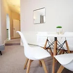 Willkommen In Unserem 2-schlafzimmer-apartment Fuer 5 Gaeste By Interhome Apartamento