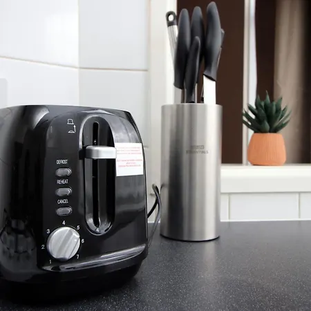 Willkommen In Unserem 2-schlafzimmer-apartment Fuer 5 Gaeste By Interhome شقة